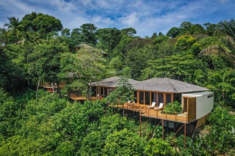 Lapa rios lodge - Lapa Rios is a 5-star lodge surrounded by a 1,000-acre reserve that helps to protect the Corcovado National Park, home to 2.5% of the world's biodiversity. Read a detailed review of the lodge's location, pros, cons, tips, …